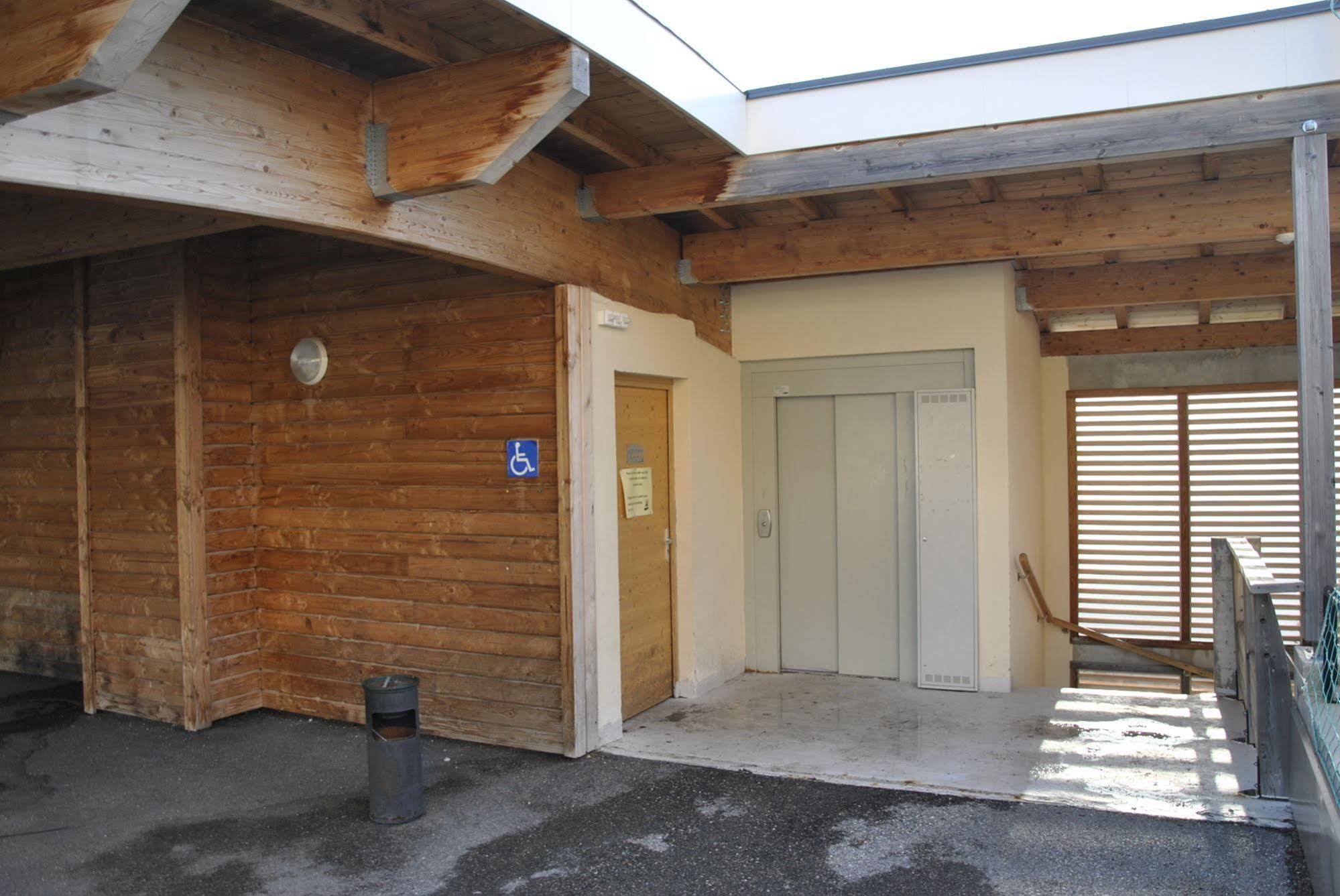 La Berangere Aparthotel Chamrousse Exteriör bild
